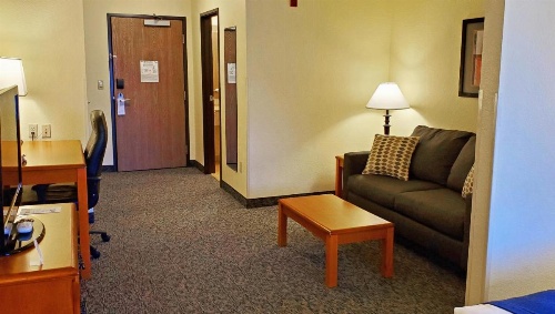 Magnuson Grand Pikes Peak image 11