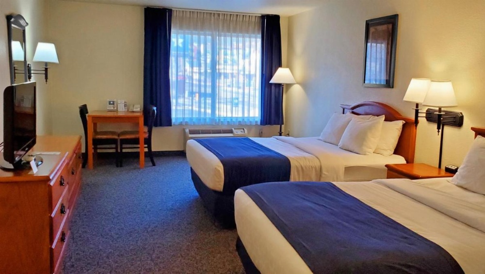 Queen Room with Two Queen Beds - Non-Smoking