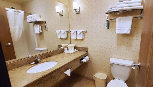 Magnuson Grand Pikes Peak image 16