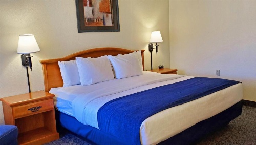 Magnuson Grand Pikes Peak image 19