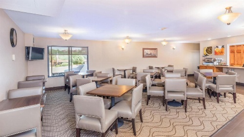 Magnuson Grand Pikes Peak image 34