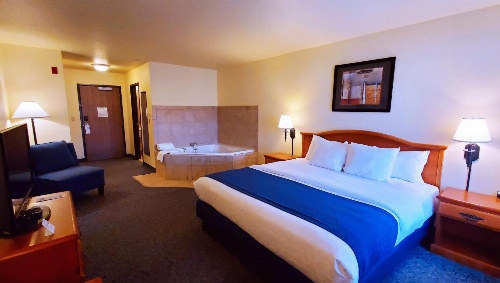 Magnuson Grand Pikes Peak image 4